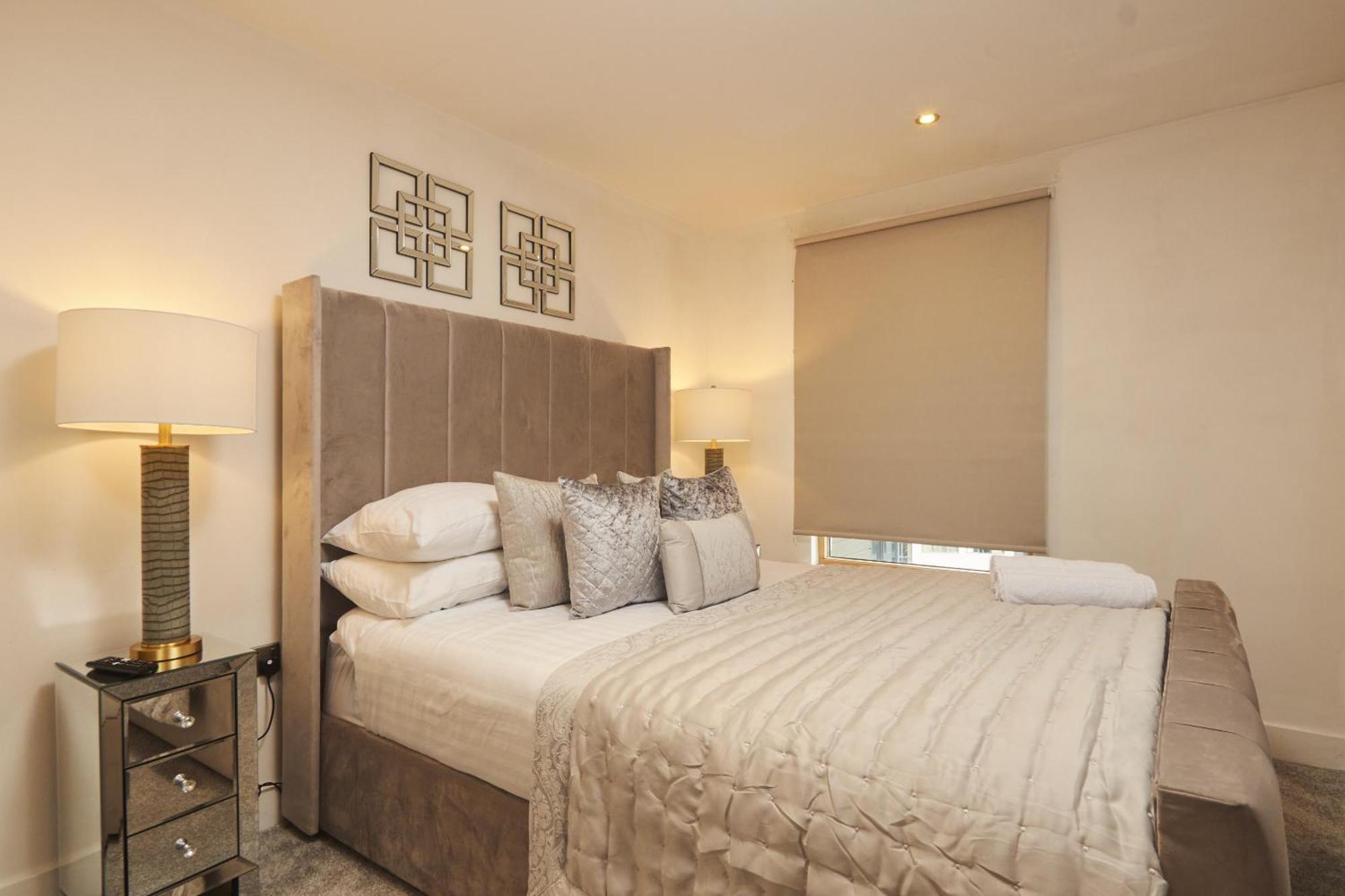 Deluxe City Modern Apt&Free Parking No Balcony 리즈 외부 사진